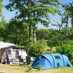 Location Mobil-home, 2 Chambres, Terrasse - Api-1-52-1732 Κάμπινγκ Sainte-Reine-de-Bretagne