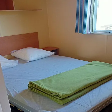 Location Mobil-home, 2 Chambres, Terrasse - Api-1-52-1732 Camping Sainte-Reine-de-Bretagne