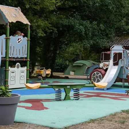 Camping Location Mobil-home, 2 Chambres, Terrasse - Api-1-52-1732